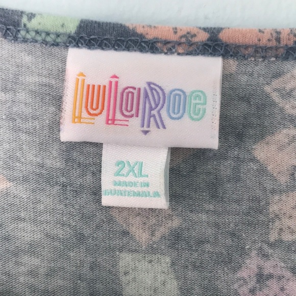 LulaRoe Irma top, size 2X - Picture 4 of 6